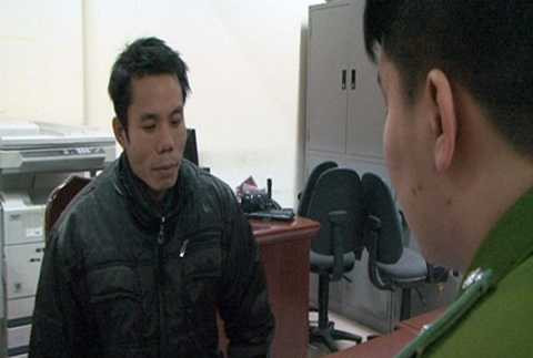 Hung thủ Vũ Văn Quyên tại cơ quan Công an Hung thủ Vũ Văn Quyên tại cơ quan Công an