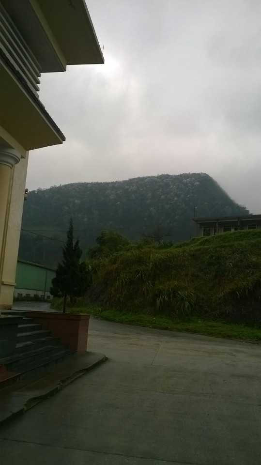 Băng tuyết phủ trắng vùng núi Nghệ An