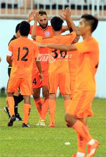 Nỗ lực của HAGL chỉ giúp họ có được bàn thắng danh dự vào phút 90+3. Chung cuộc HAGL thua 1-3 trước SHB Đà Nẵng. (Tiểu Hàn - Ảnh: Hùng Linh)