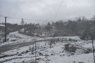 Lào Cai vẫn trắng xóa, chưa có dấu hiệu giảm băng tuyết