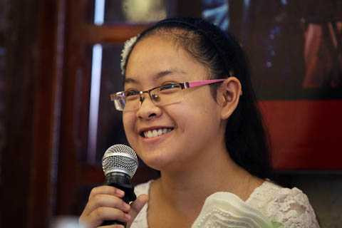 Đỗ Hoàng Linh Chi, sinh năm 1997, sinh viên Học viện âm nhạc Quốc gia Việt Nam.