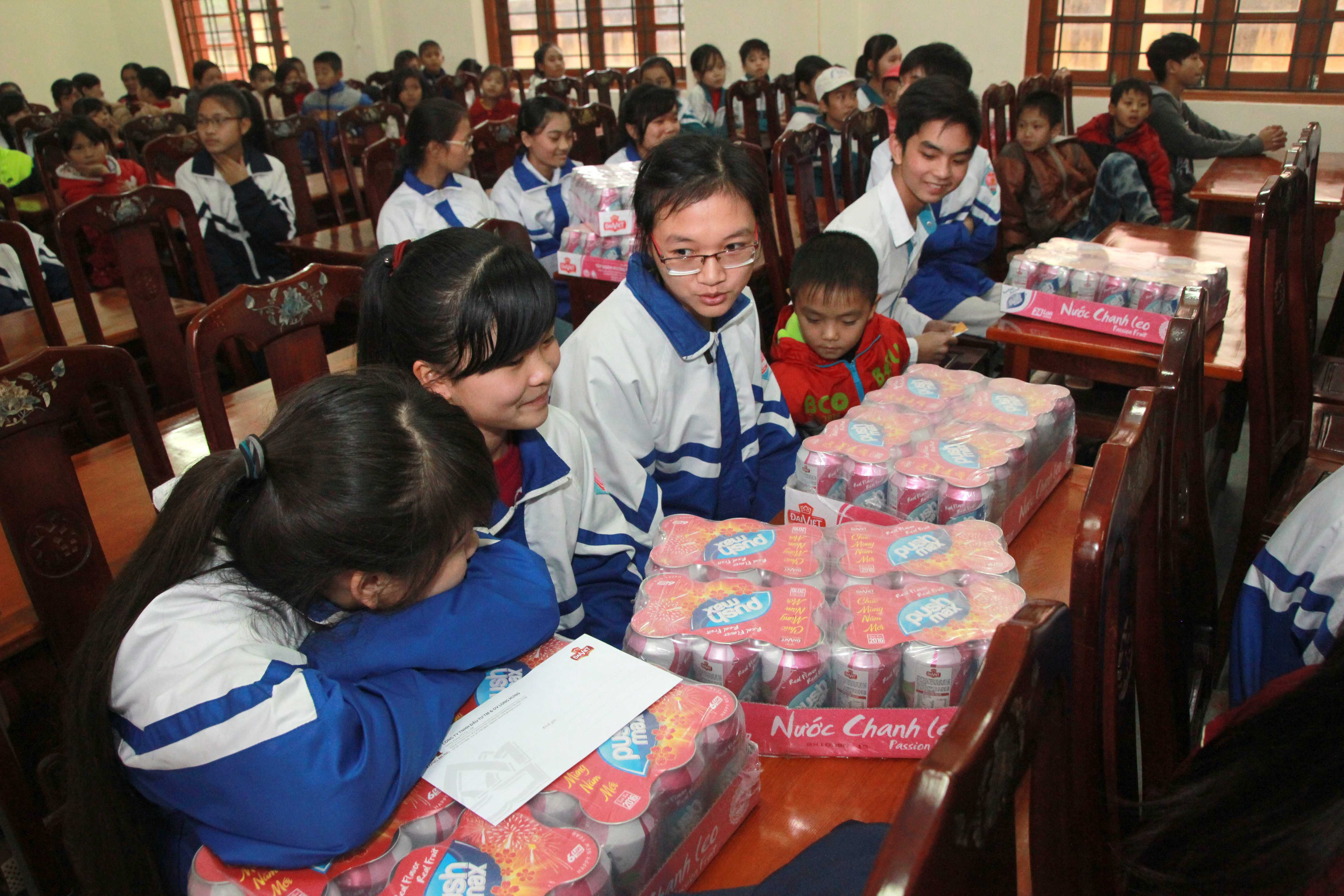 Tập đoàn Hương Sen khởi động 'chương trình 2016 phần quà'