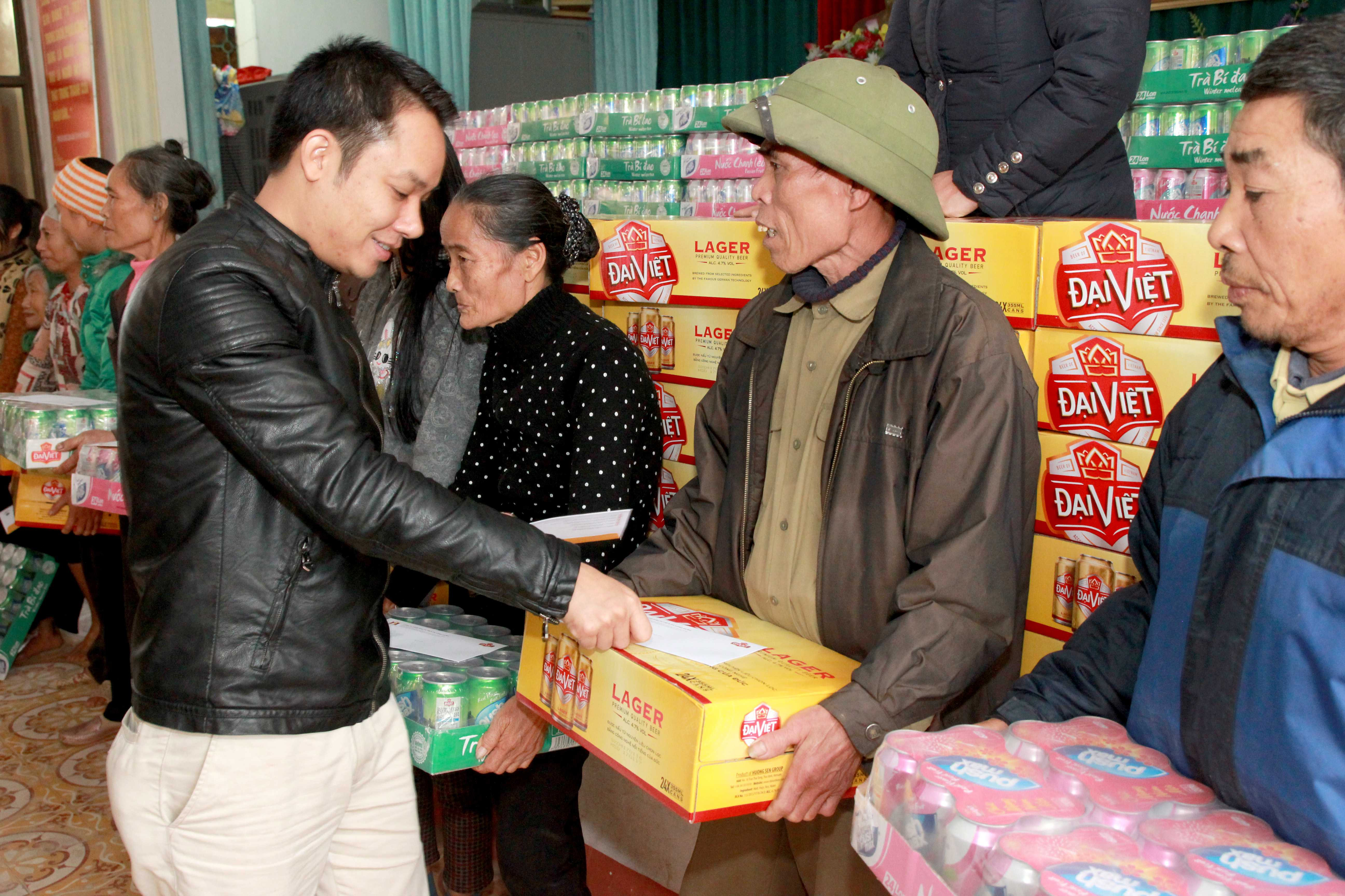 Tập đoàn Hương Sen khởi động 'chương trình 2016 phần quà'