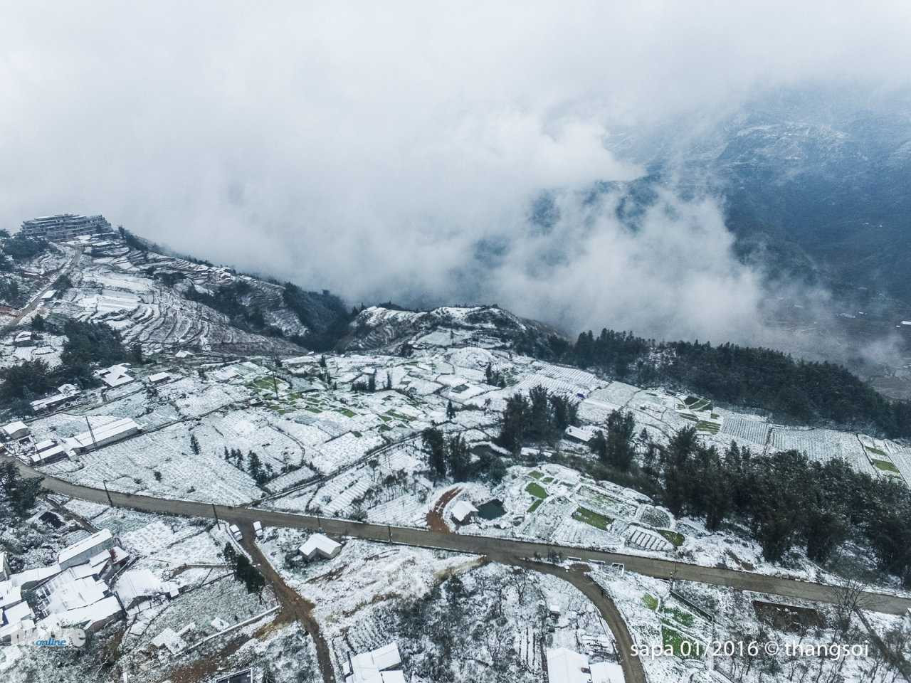 Toàn cảnh Sa Pa trắng xoá nhìn từ trên cao