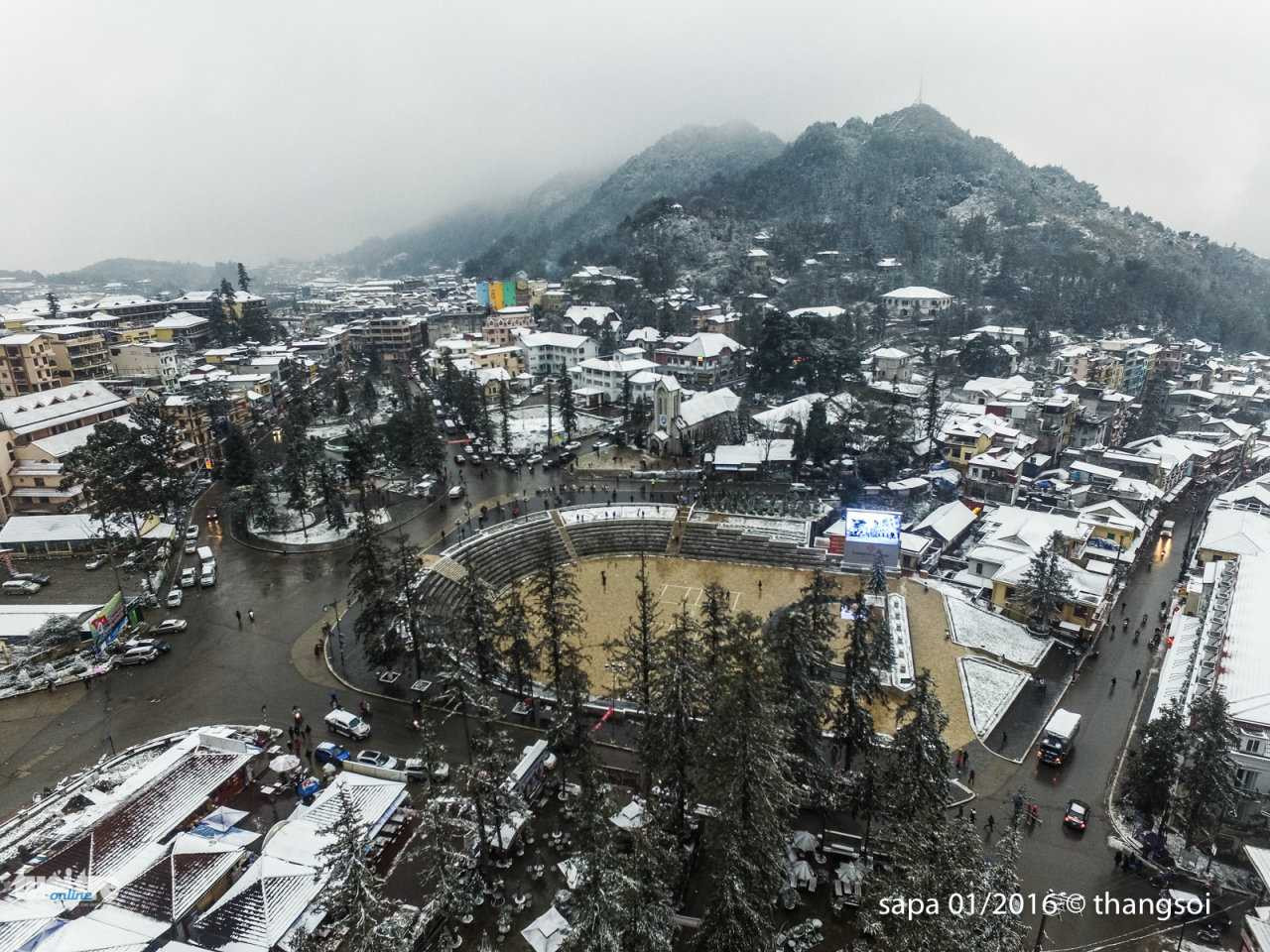 Toàn cảnh Sa Pa trắng xoá nhìn từ trên cao