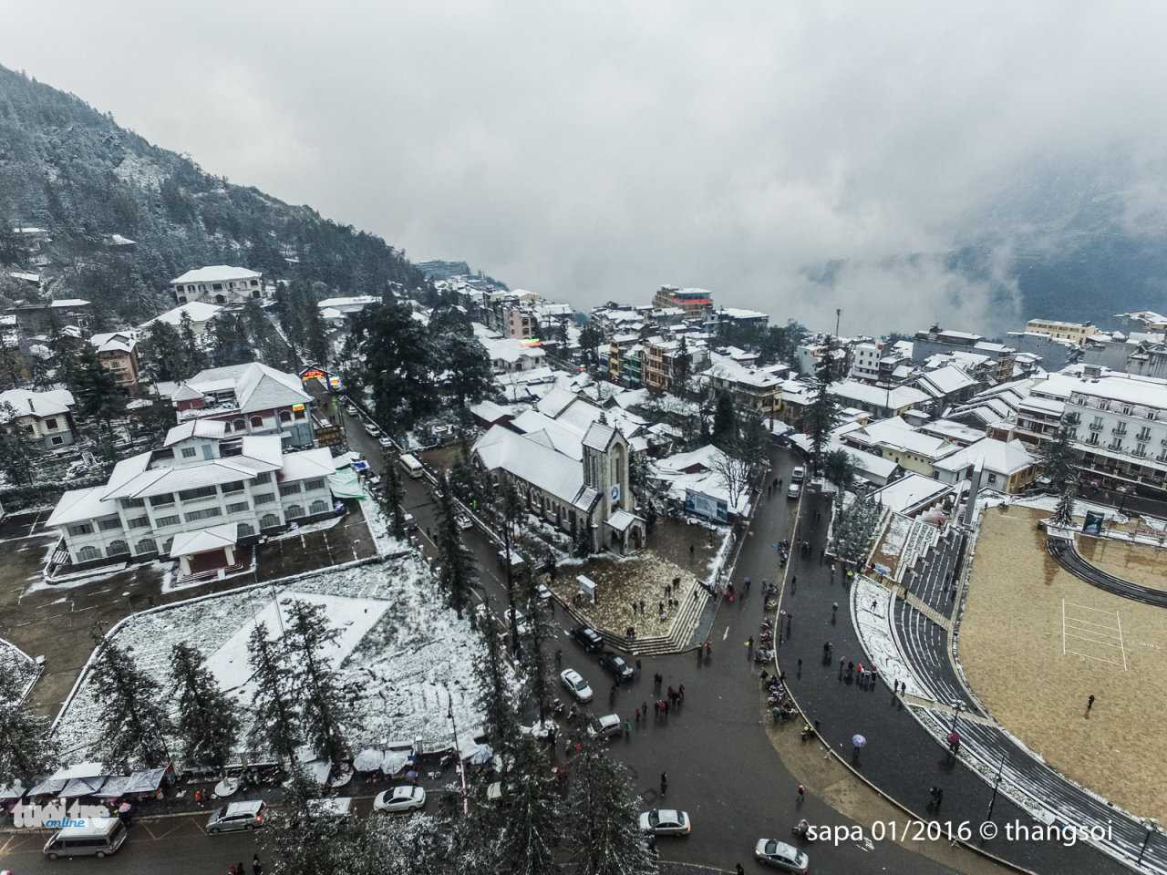 Toàn cảnh Sa Pa trắng xoá nhìn từ trên cao