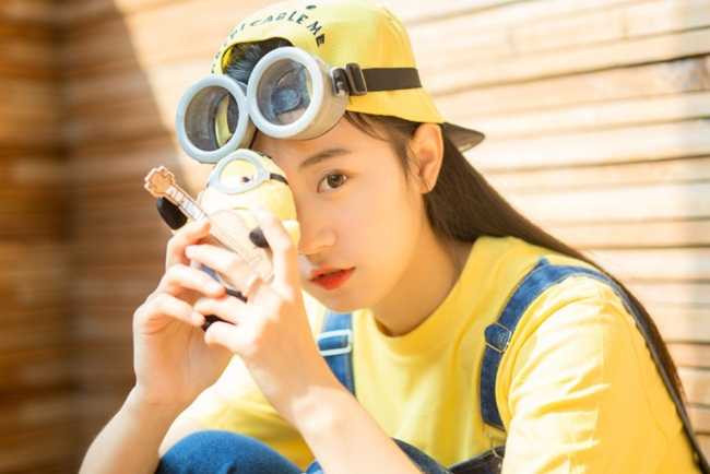 Nữ sinh xinh đẹp trường Mỹ thuật