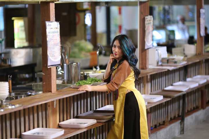 Hiện MV đang dần được hoàn thiện để kịp ngày ra mắt công chúng vào ngày 29/01/2016 này.