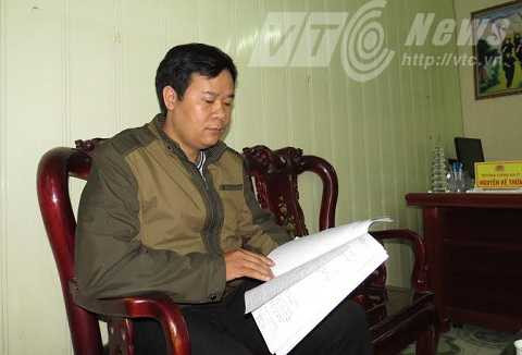 Ông Trần Văn Hòa - Phó trưởng công an thị trấn Minh Tân kể lại sự việc Ông Trần Văn Hòa - Phó trưởng công an thị trấn Minh Tân kể lại sự việc