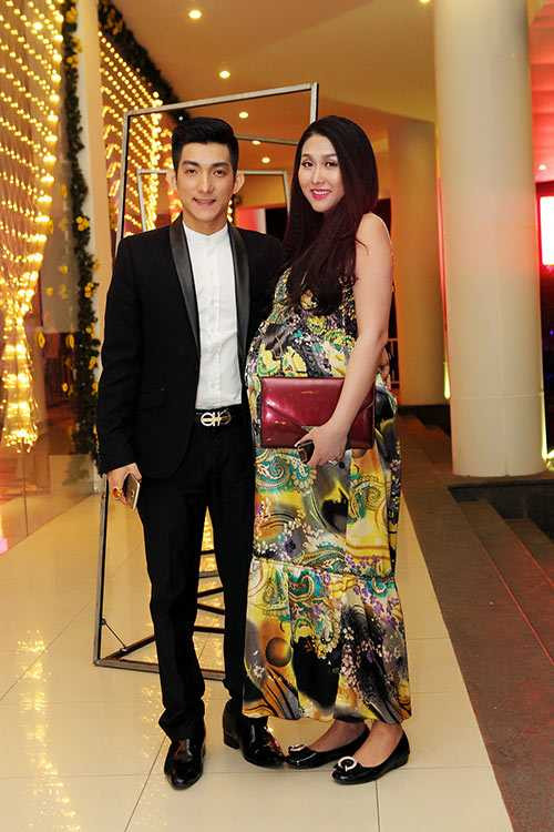 Cô tâm sự, vì luôn đồng hành cùng chồng nên lúc nào cũng muốn thật xinh đẹp Cô tâm sự, vì luôn đồng hành cùng chồng nên lúc nào cũng muốn thật xinh đẹp