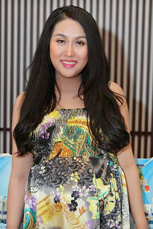 Bà bầu Phi Thanh Vân được chăm sóc kĩ lưỡng Bà bầu Phi Thanh Vân được chăm sóc kĩ lưỡng