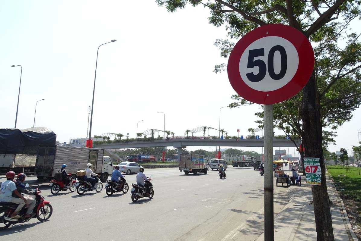  Khu vực Quốc lộ 1, đoạn Tân Kiên- Bình Chánh, các xe lưu thông được phép chạy nhanh hơn, giảm ách tắc giao thông