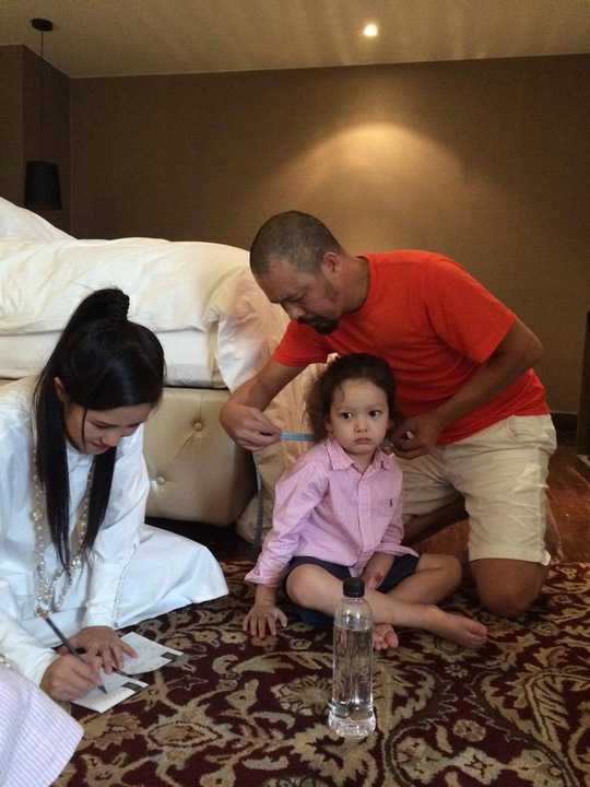 Cả 2 trước khi trở thành những nghệ sĩ danh tiếng ở mỗi lĩnh vực thì họ đã từng là những người bạn từ thuở 9-10 tuổi trong lớp sinh hoạt tại Cung thiếu nhi Hà Nội.