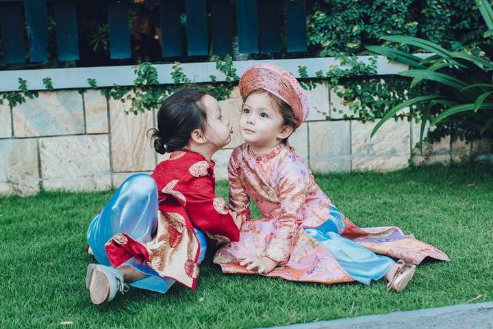 Đây cũng chính là những mong ước của NTK Đức Hùng, một người yêu áo dài và những truyền thống đậm chất Hà Nội xưa.