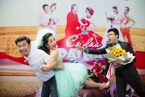 Chí Tài, Tiết Cương, Thuý Nga tạo dáng hài hước.