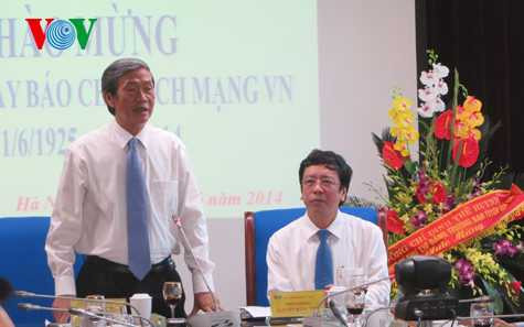 Tiểu sử 19 Uỷ viên Bộ chính trị khoá XII