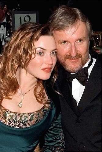 8. Năm 1998, đạo diễn Titanic - James Cameron đã khiến mọi người… co rúm lại khi ông hét lớn đầy tự tin 'Ta là vua của thế giới này!' khi lên sân khấu nhận giải. Bộ phim Titanic giành 11 giải Oscar, bằng kỷ lục của Ben Hur 1959. 