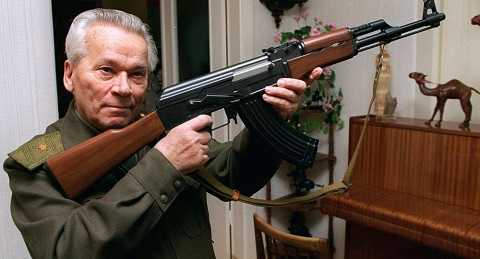 Mikhail Kalashnikov - cha đẻ của tiểu liên AK-47 huyền thoại 