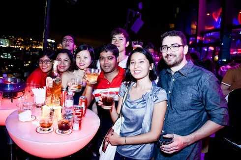 Khách mời phấn khích với sự xuất hiện của Đông Nhi.