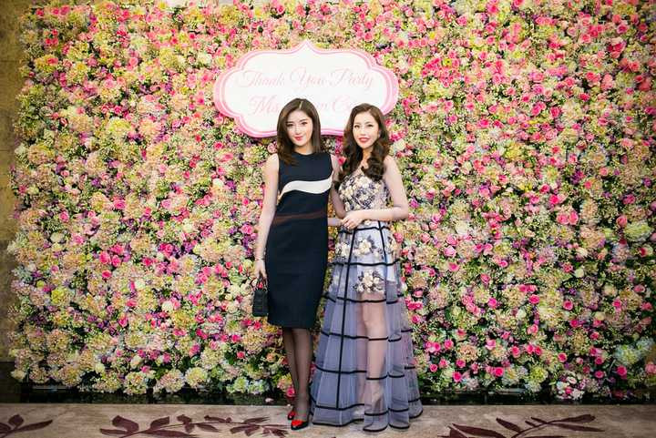 Á hậu Huyền My có mặt trong một sự kiện cùng Hoa hậu doanh nhân thế giới Lam Cúc