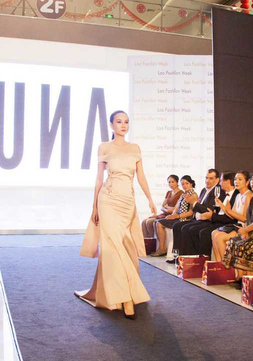 Trải qua những khó khăn và thăng trầm trong hôn nhân, Dương Yến Ngọc đã có sự trở lại mạnh mẽ trong thời gian gần đây. Bên cạnh tập trung cho công việc <a href='https://vtcnews.vn/kinh-te.1.0.html' >kinh doanh</a> spa, thẩm mỹ, cô cũng chọn lọc sự kiện phù hợp tham dự, cũng như tham gia các công tác <a href='https://vtcnews.vn/xa-hoi.2.0.html' >xã hội</a>, từ thiện.