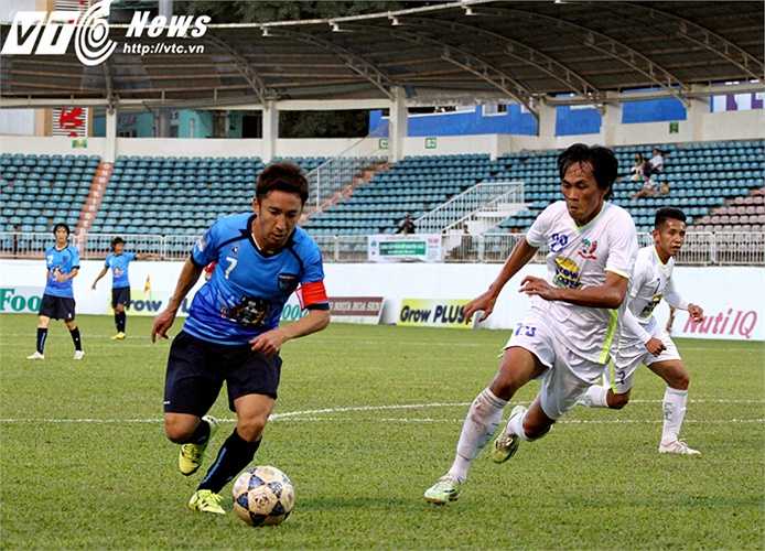 Trong trận giao hữu HAGL 0-1 Yokohama, Văn Pho không khác gì 'hòn đá tảng' chắn trước khung thành