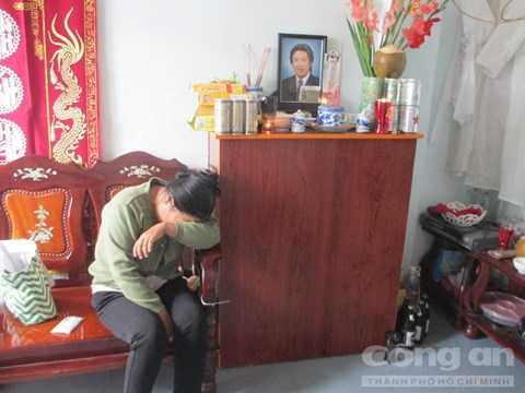 Mẹ nạn nhân suy sụp sau cái chết của con trai