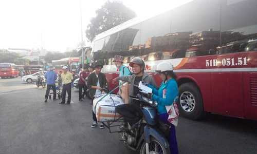 Khu vực bến xe Miền Đông chiều 1/2 khá thông thoáng. Ảnh Việt Văn