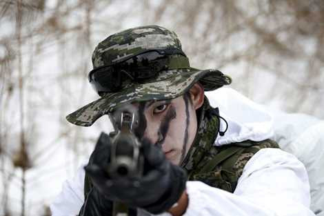 Những phục trang phù hợp khi chiến đấu trong môi trường tuyết