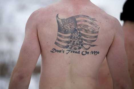 Hình xăm của một binh sỹ tham gia tập trận