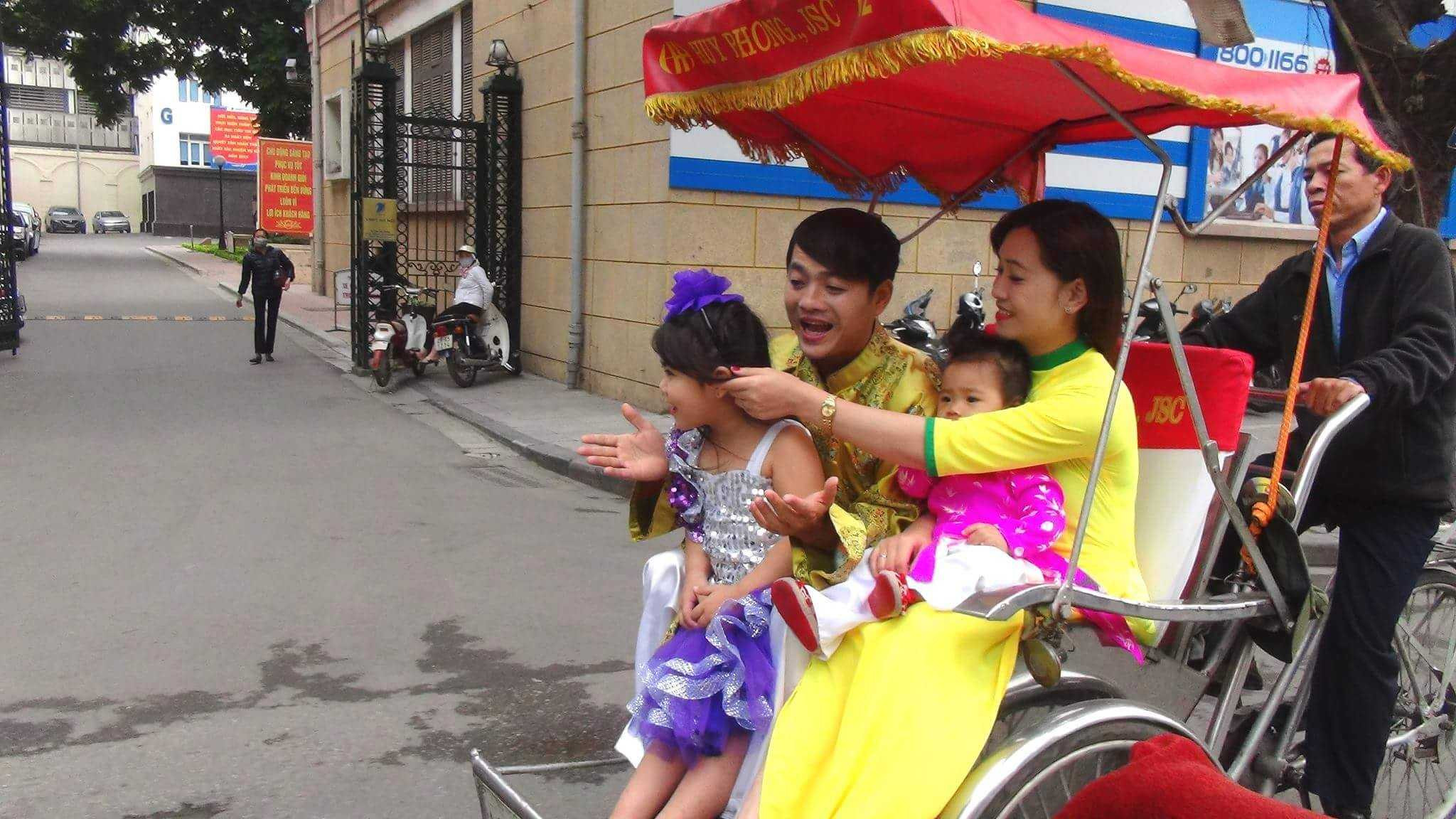 Giảng viên ĐH Thăng Long đa tài, sáng tác nhạc mừng năm mới