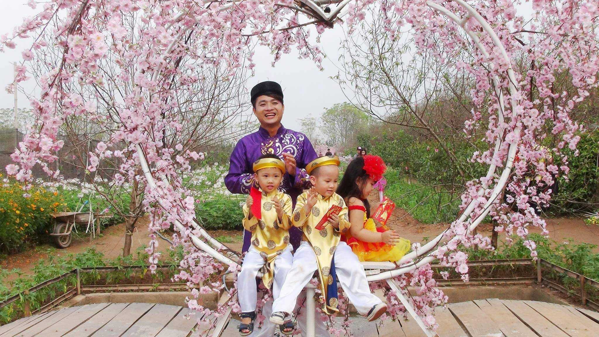 Giảng viên ĐH Thăng Long đa tài, sáng tác nhạc mừng năm mới