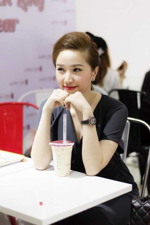 Đặc biệt trong phần giao lưu với khán giả, Bảo Thy đã hát tặng một đoạn trong bản ballad mới mà cô sắp ra mắt. Fans của nữ ca sỹ đã rất thích thú và cổ vũ nồng nhiệt. Với sự ủng hộ đấy, ca khúc mới này được dự báo sẽ là hit mới trong sự nghiệp của cô.