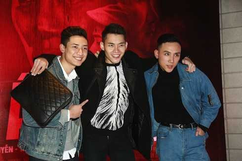 Giải Bạc Siêu mẫu 2015 Trần Mạnh Khang cũng có mặt cùng hai người bạn là người mẫu Hoàng Anh và Anh Vũ.