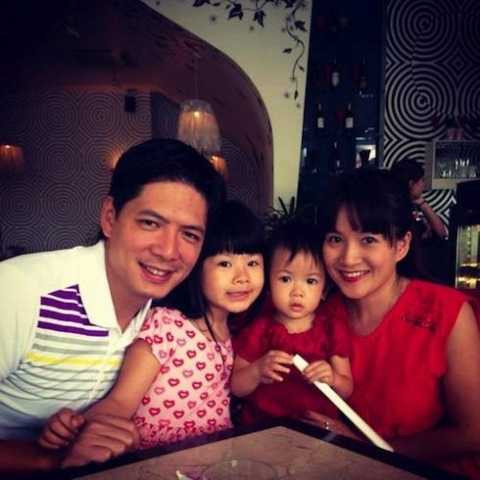 Bình Minh và Anh Thơ gây 'sốt' khi chia sẻ ảnh cưới cách đây 8 năm.