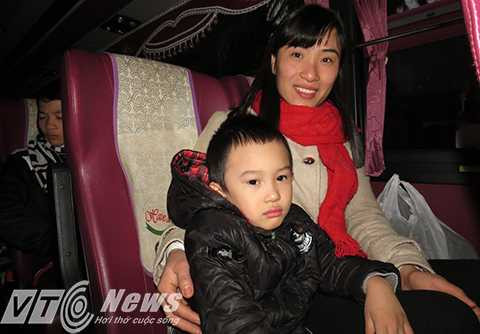 Người lớn, trẻ em đều rạo rực, nóng lòng mong sớm về quê