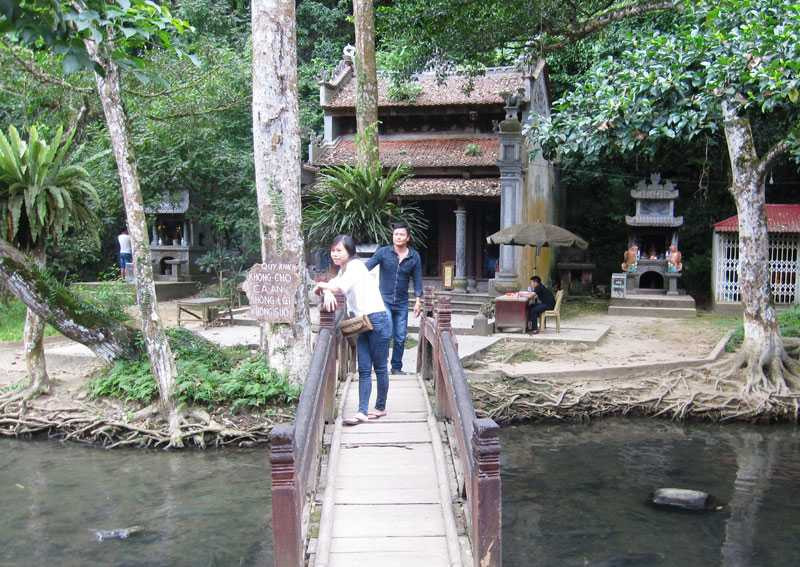 Đền thờ Thần Rắn là đền thờ đại tướng Ngao Vương?