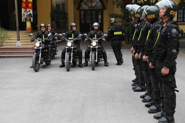 Lực lượng CSCĐ ra quân trấn áp tội phạm