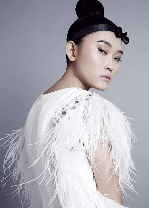 Đặc biệt, anh còn là người định hình phong cách thời trang cho các nghệ sỹ nổi tiếng tại Việt Nam như Hồ Ngọc Hà, Trương Ngọc Ánh, Thanh Hằng, Đàm Vĩnh Hưng, Thu Minh…