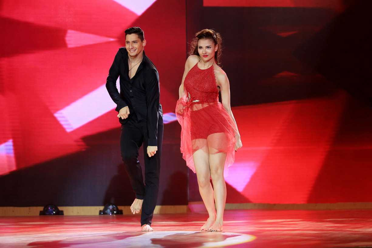 Hồng Quế sexy với điệu Cha cha.