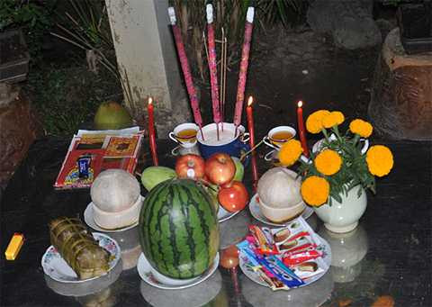 Giao thừa, mâm cúng, lễ, giữa trời, Tết, tục lệ, bày biện