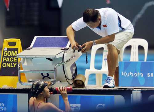 Làm thầy của Ánh Viên đâu có dễ!