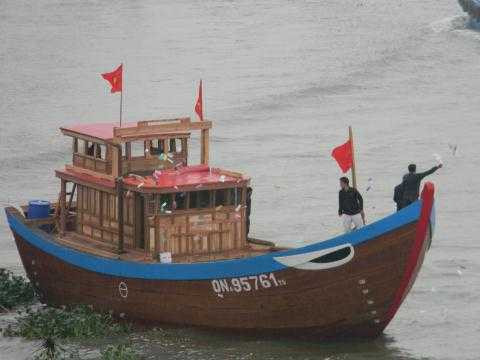 Ngu dan xuat hanh thang tien Hoang Sa - Truong Sa