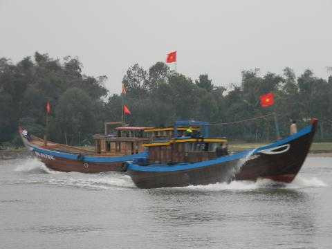 Ngu dan xuat hanh thang tien Hoang Sa - Truong Sa