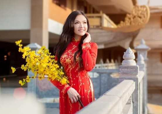 nữ du học sinh tuổi Thân xinh đẹp, tài năng