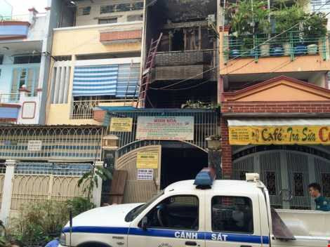 Tính đến trưa nay ngôi nhà vẫn được lực lượng chức năng phong tỏa để phục vụ điều tra.