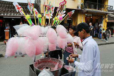 Du lịch Tết, Hội An, Khách nước ngoài, thích thú, ẩm thực