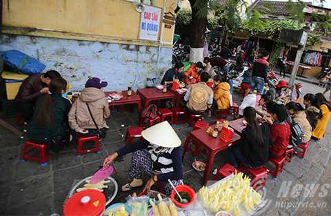 Du lịch Tết, Hội An, Khách nước ngoài, thích thú, ẩm thực