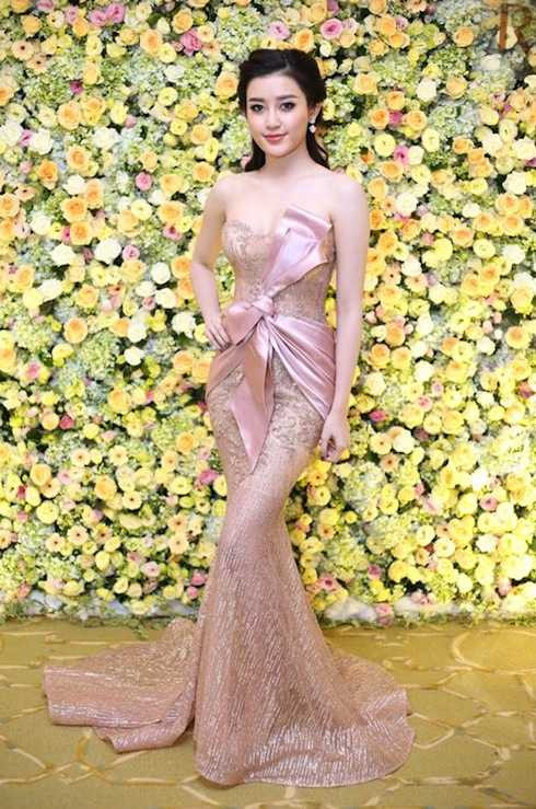 Mỗi lần xuất hiện, cô đều khiến khán giả trầm trồ.