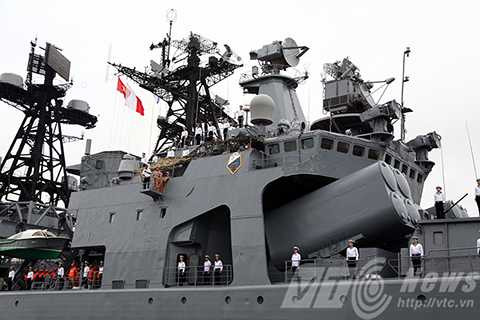 chiến hạm khủng, đến Đà Nẵng, tàu khu trục, hải quân, tuần dương, tên lửa, năm 2015